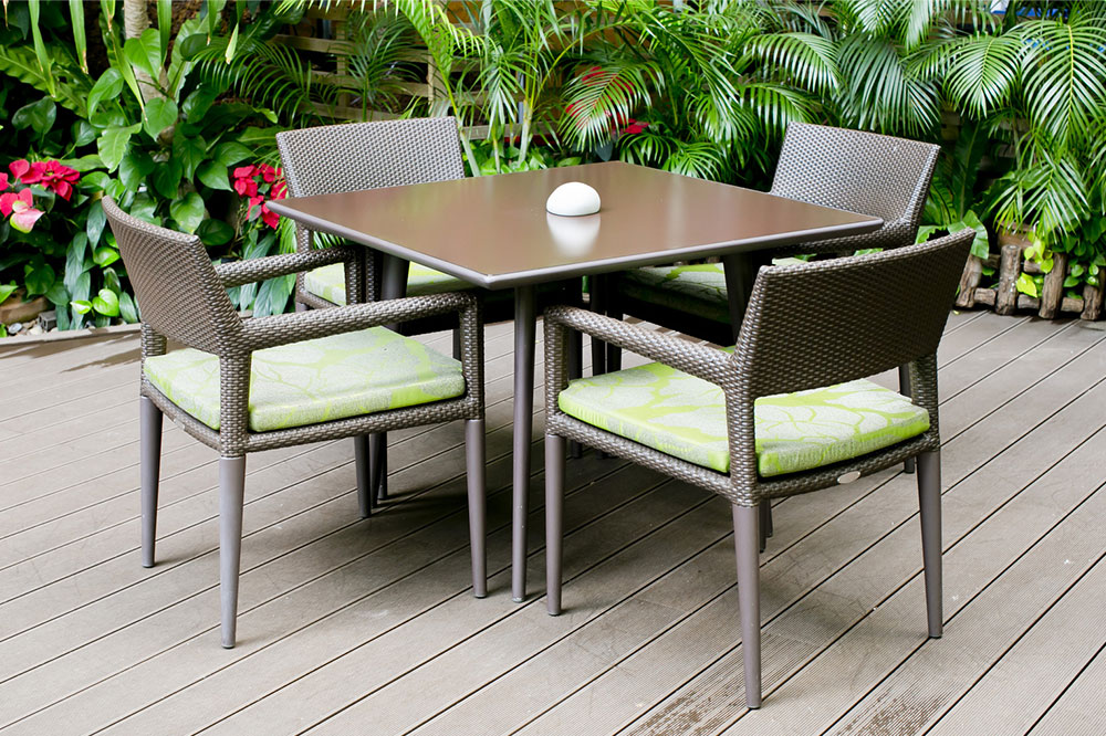 Top 4 places to buy patio furniture