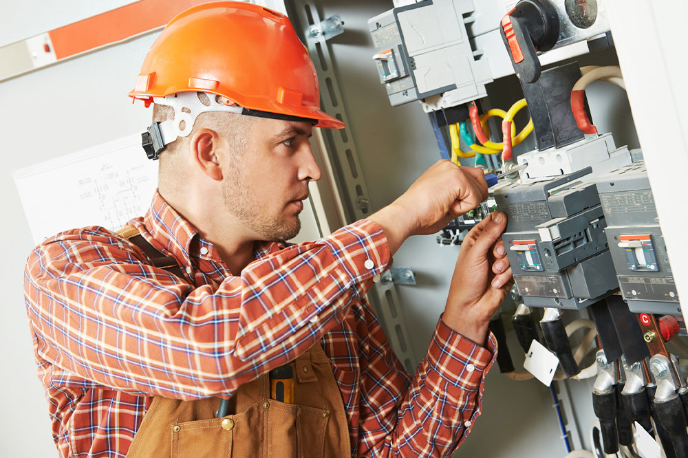 Becoming a certified electrician &#8211; Important things to know