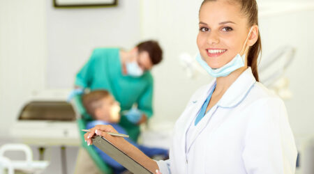 Top 7 qualities of a successful dental assistant