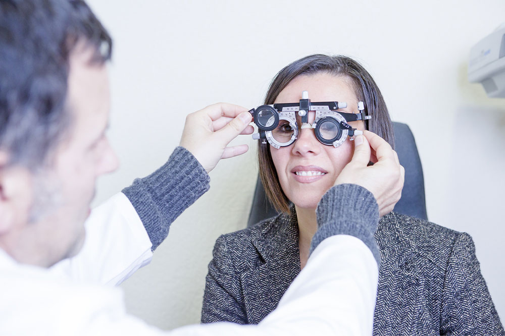 Symptoms, causes, diagnosis, and management of sudden double vision