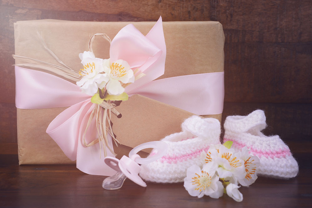 Adorable baby gift set options for girls and boys