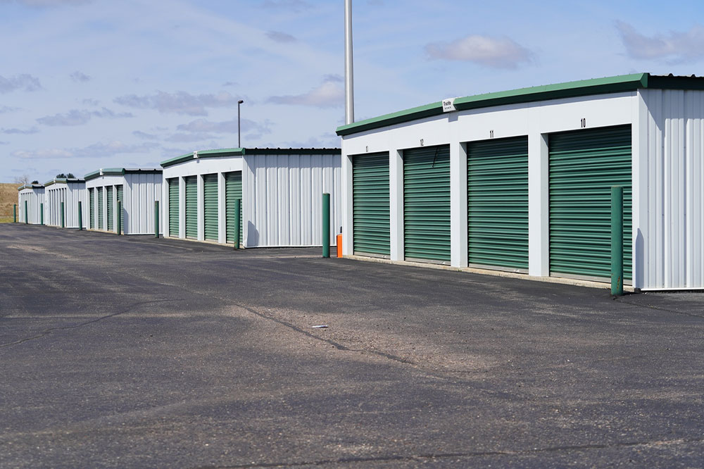 Important elements of industrial storage units