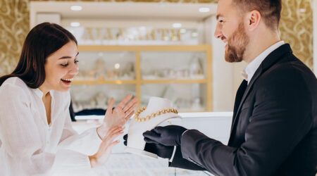 Jewelry buying tips for men and women