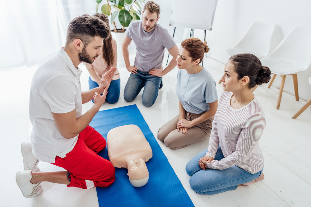 Key elements of a first aid training program