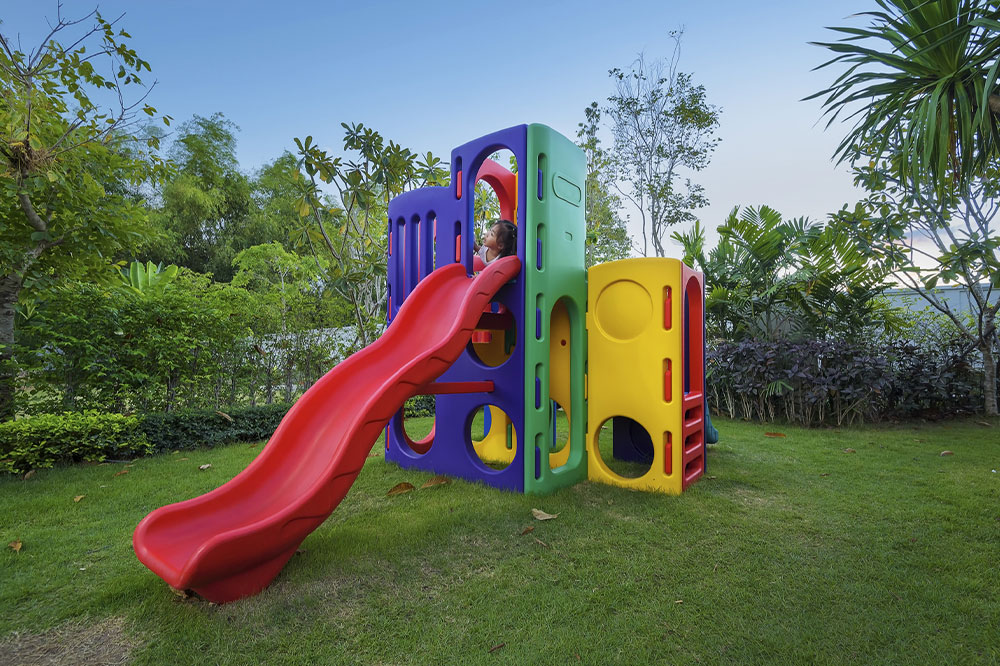 Outdoor playground equipment – Popular types and buying tips